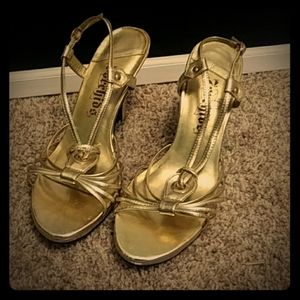 7 Orchids Gold High Heel